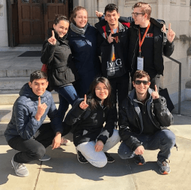 Icon representing male to female student ratio at the university